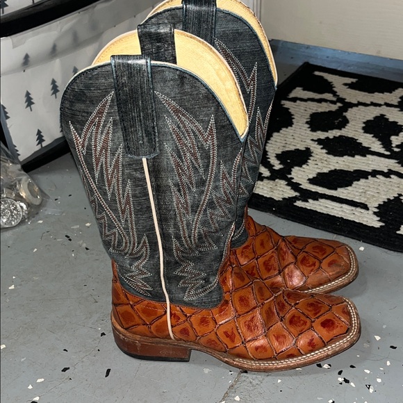 HP kids boots